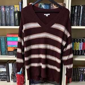 American Eagle Outfitters V-Neck Sweater - Maroon and Beige